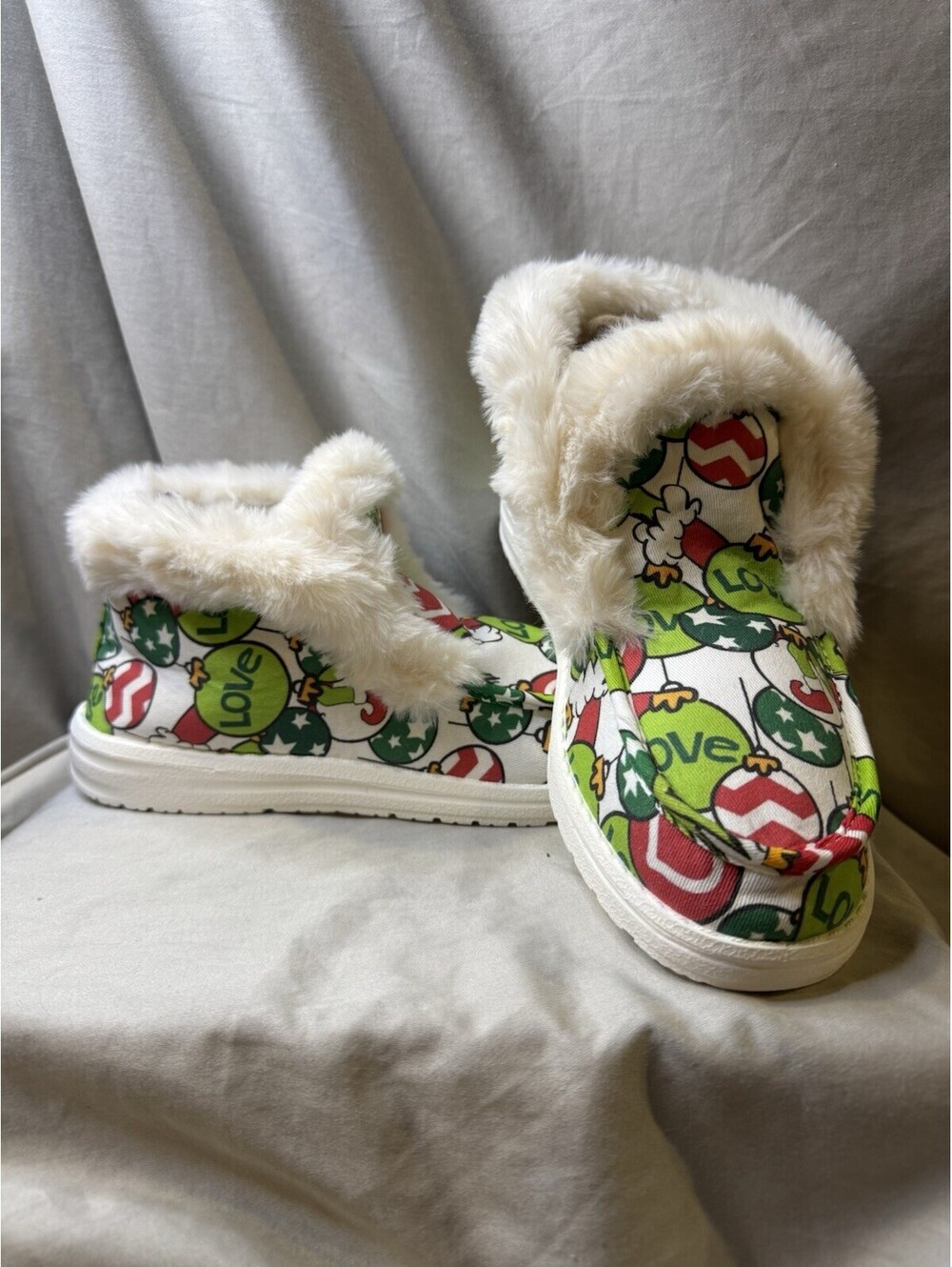 NEW Women's Size 9/9.5 Boot Slippers Grinch Christmas (1155)